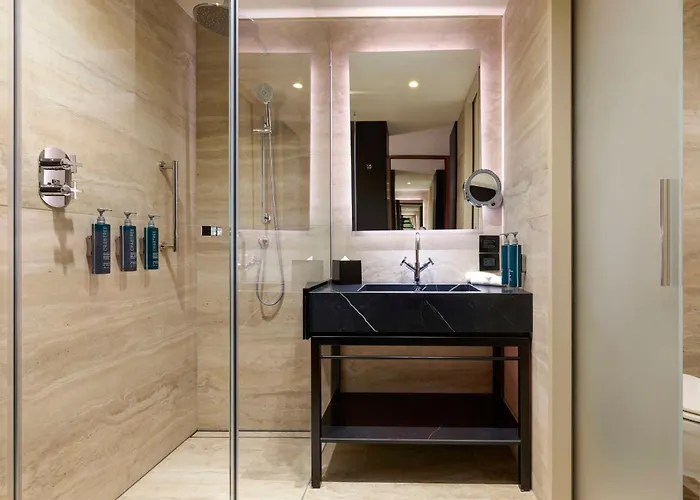 Hilton Eur La 4*