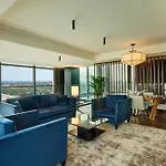 Hilton Eur La 4*