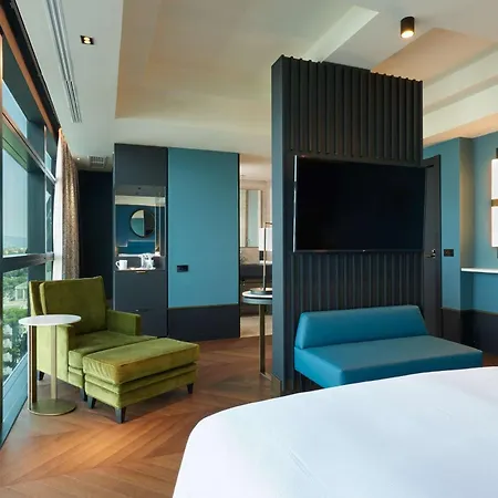 Отель Hilton Eur La 4*