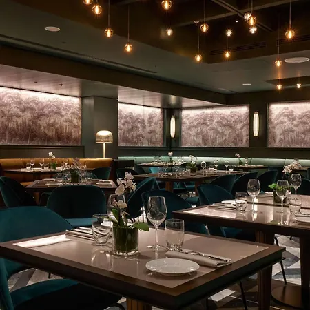 Hilton Eur La Hotel 4*