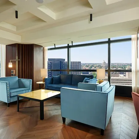 Отель Hilton Eur La