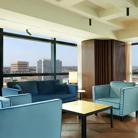 Hilton Eur La Hotel 4*